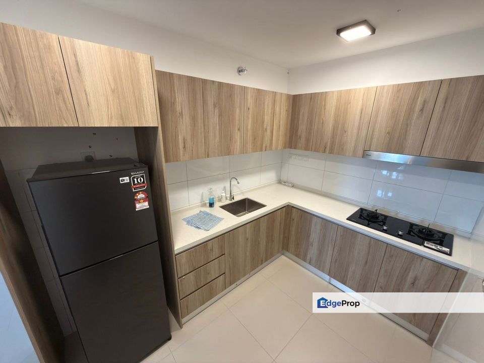 For rent arinna kemuning utaman shah alam fully furnished near aeon big bukit rimau, Selangor, Shah Alam