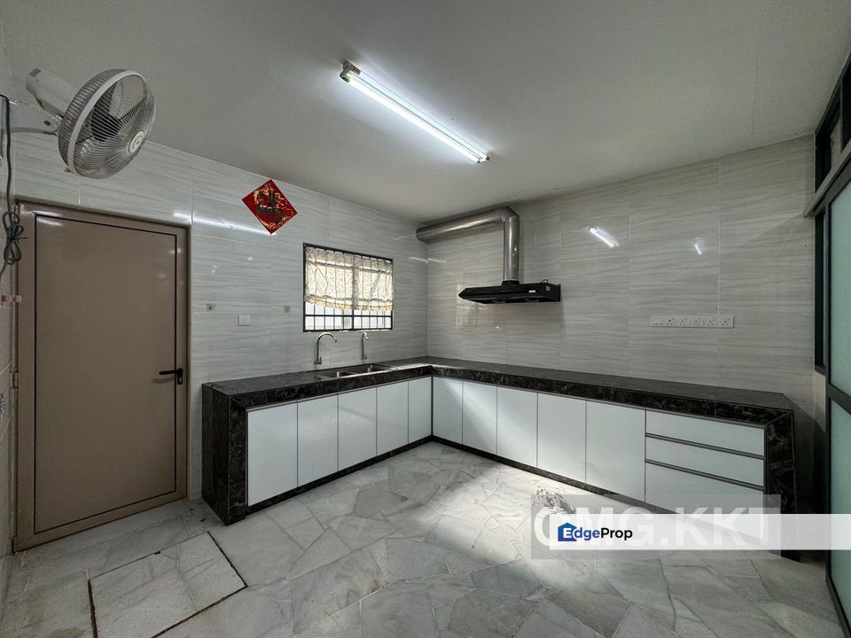 For sale taman klang utama klang double storey fully renovated & extended, Selangor, Klang