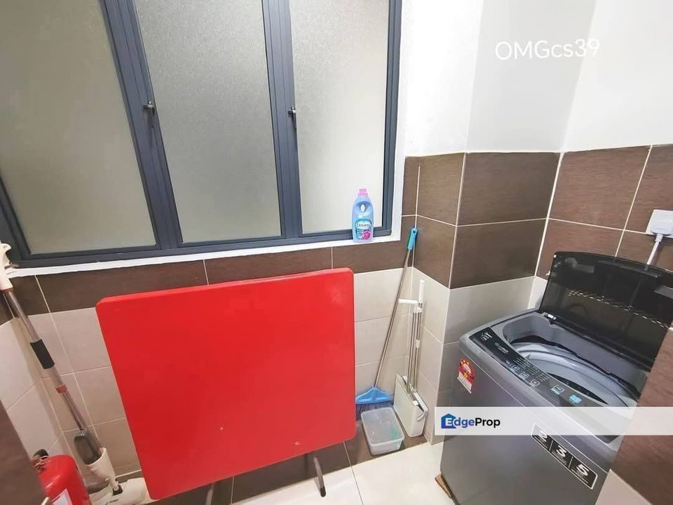 For sale the maple residences klang condominium fully furnished nearby ksl below market value, Selangor, Klang