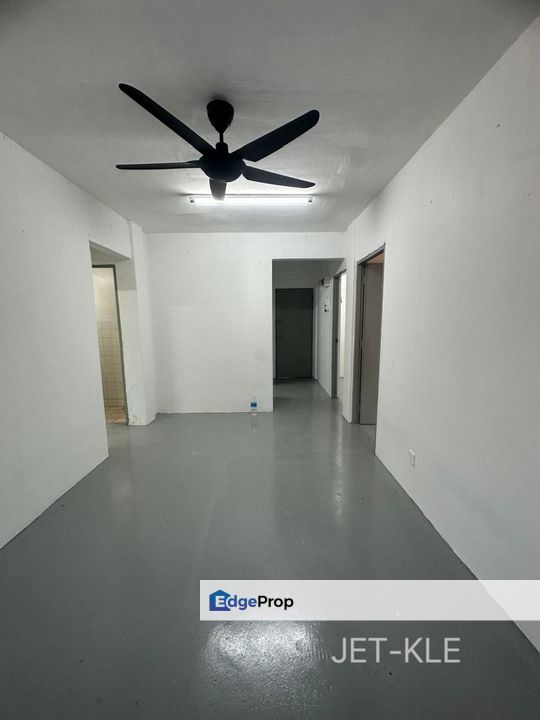 For rent bandar bukit tinggi flat , Selangor, Klang
