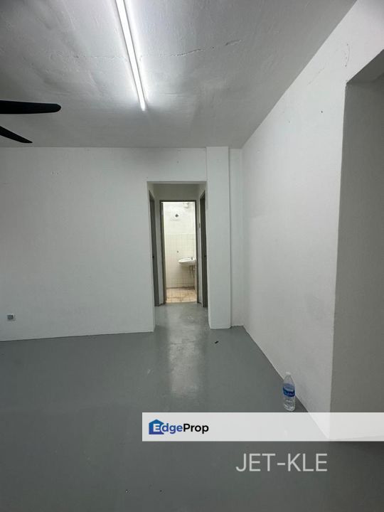 For rent bandar bukit tinggi flat , Selangor, Klang