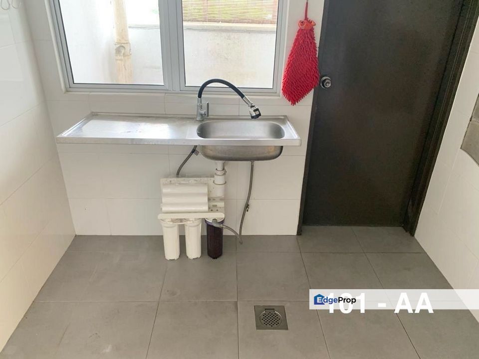 For rent orchis apartment bandar parklands klang basic unit newly painted, Selangor, Klang