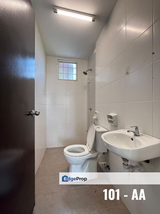 For rent orchis apartment bandar parklands klang basic unit newly painted, Selangor, Klang