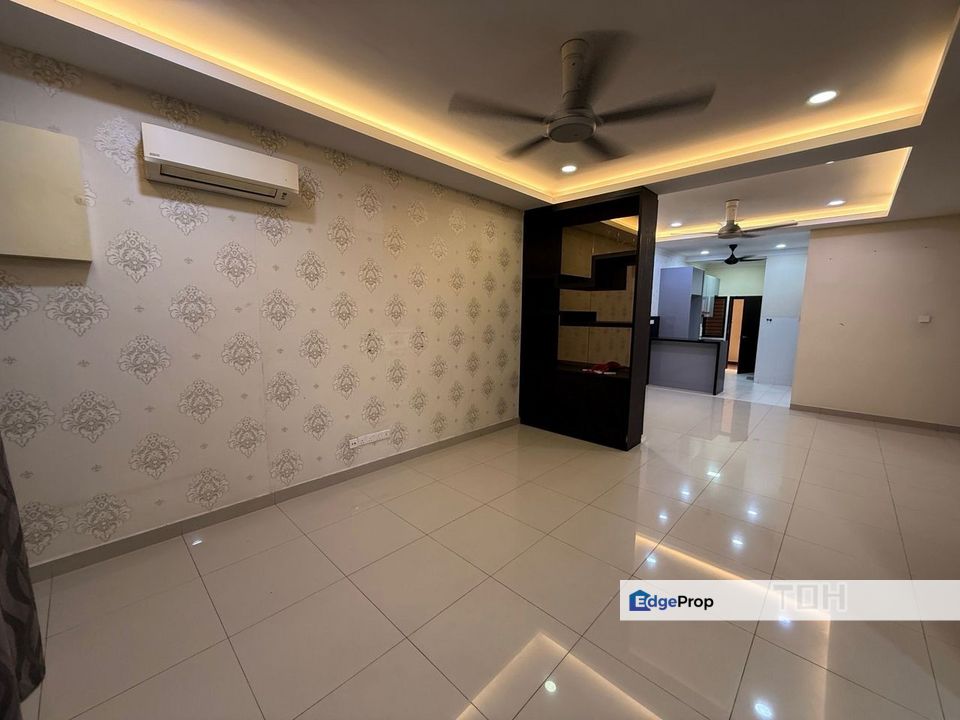 For rent bandar bukit raja klang double storey renovated & extended partially furnished, Selangor, Klang