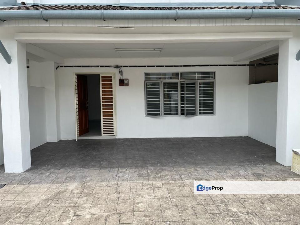 For rent bandar parklands klang double storey basic unit, Selangor, Klang