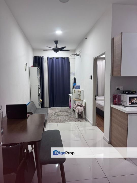 For sale the glenz glenmarie shah alam condominium Beside LRT 3 (Kerjaya Station partially furnished, Selangor, Shah Alam