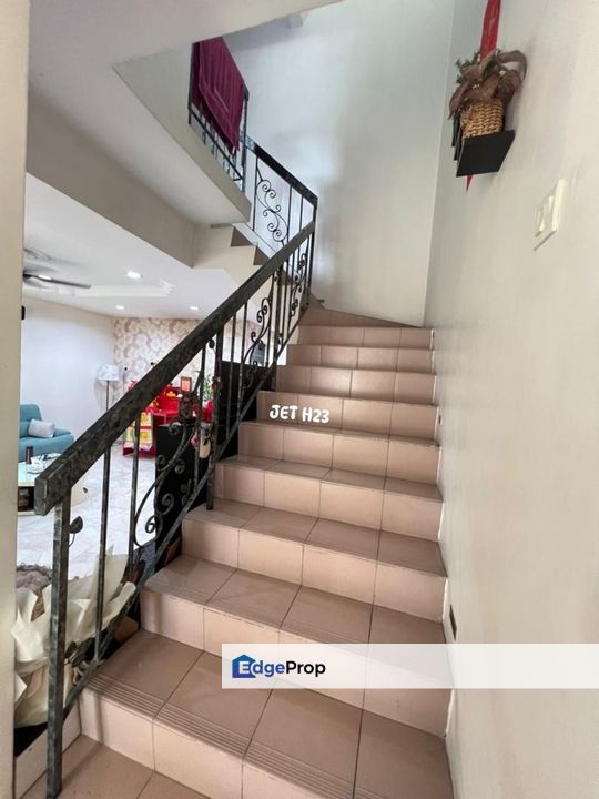 For sale taman saga klang double storey fully renovated & extended partially furnished facing no house, Selangor, Klang