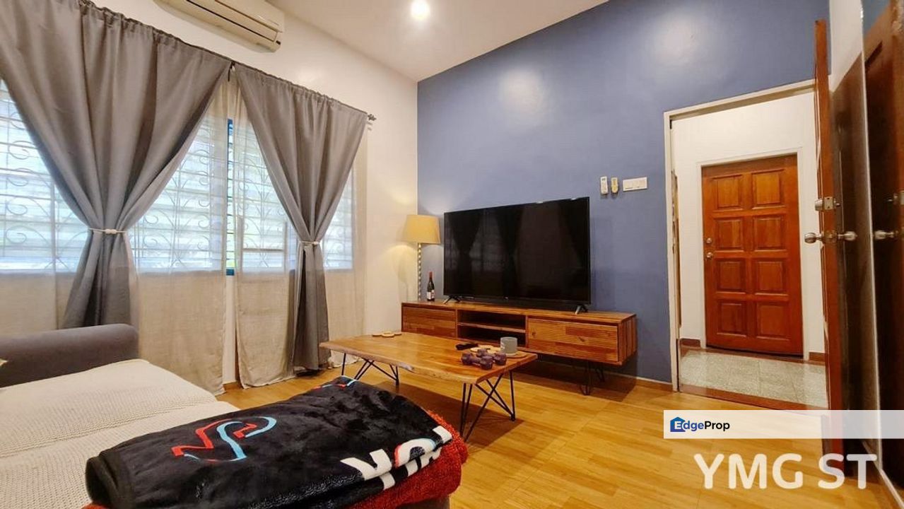 For sale taman melawis klang bungalow fully furnished good condition, Selangor, Klang