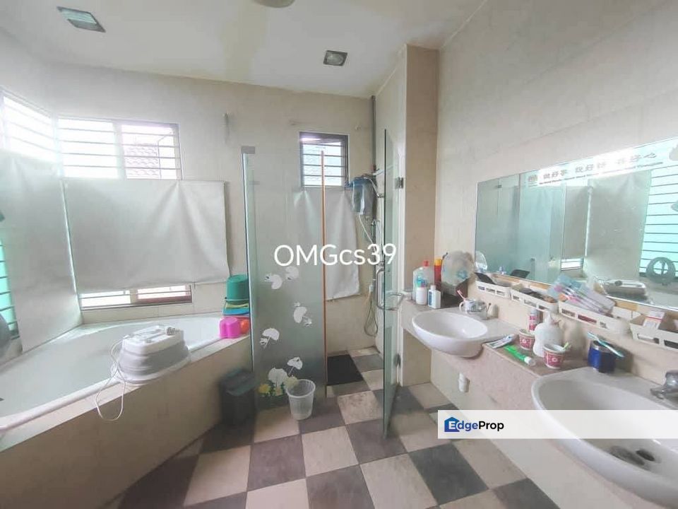 For sale taman aman perdana klang bungalow facing field below market value renovated, Selangor, Klang