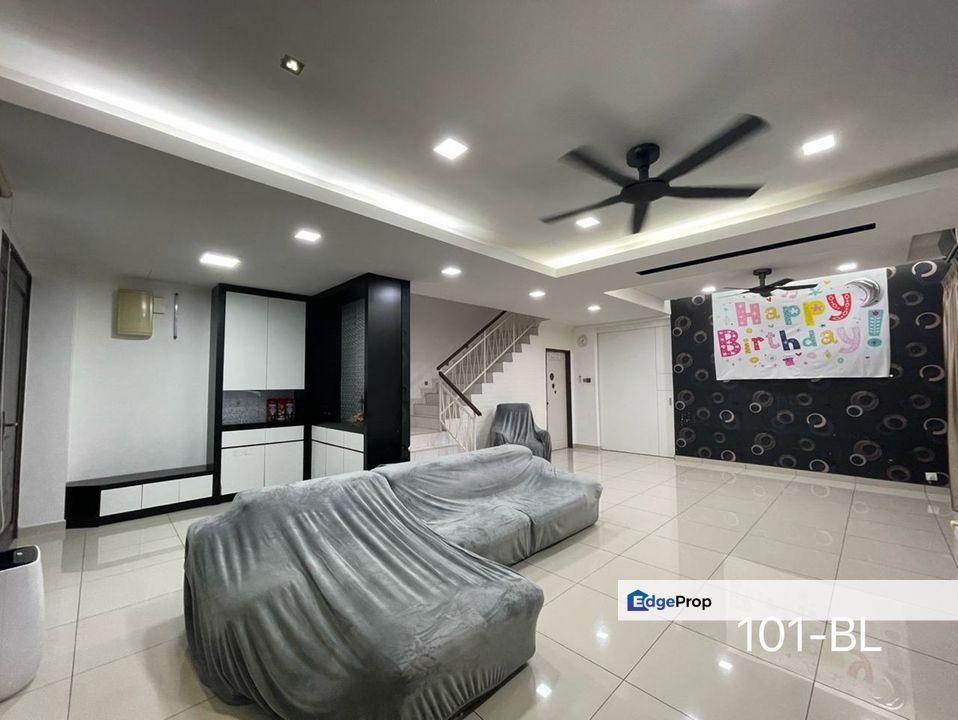 For sale taman aman perdana klang semi d renovated partially furnished facing open, Selangor, Klang