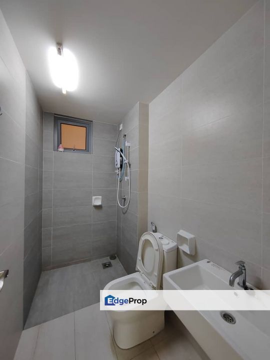 For rent adria residence @ gravit8, klang Kota Bayuemas Klang condominium partially furnished near ksl mall endlot, Selangor, Klang