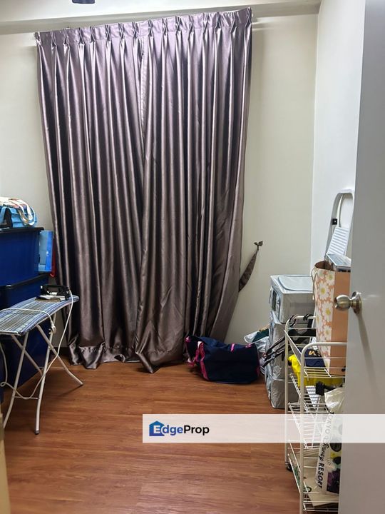 For sale pangsapuri kemuning aman shah alam fully furnished renovated tip top condition, Selangor, Shah Alam
