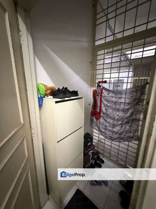 For sale kemuning aman, shah alam apartment renovated , Selangor, Shah Alam