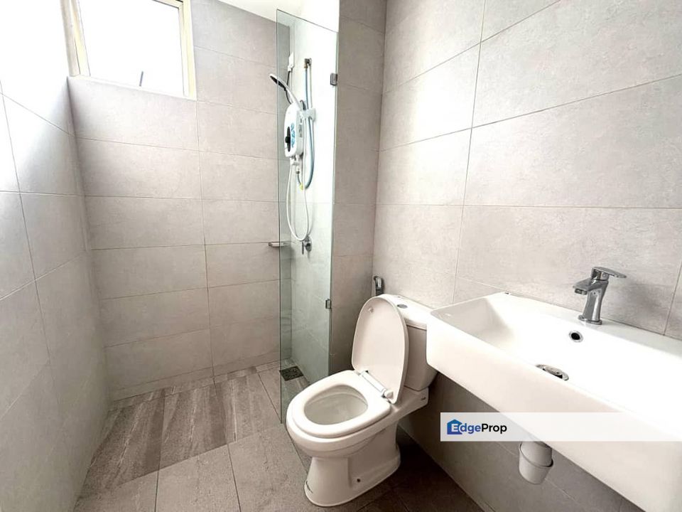 For sale the treso gravit8 klang condominium fully furnished near ksl mal, Selangor, Klang