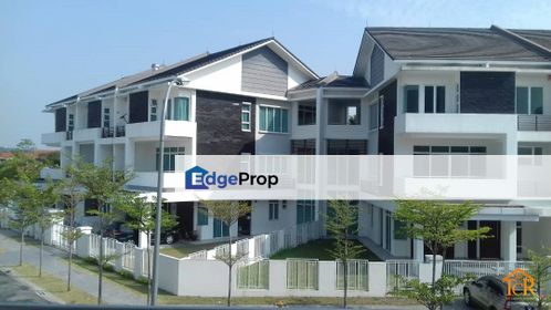 For Sale, Bukit Jelutong, Shah Alam, Jalan Teratak U8# Partially furnished# Triple-Storey Superlink House , Selangor, Bukit Jelutong