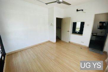 Saron @Bandar Bukit Raja