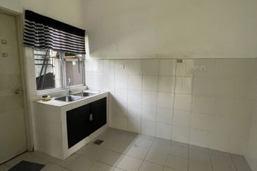 Saron @Bandar Bukit Raja