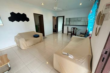 Bangunan Duta Impian (The Embassy Suites)