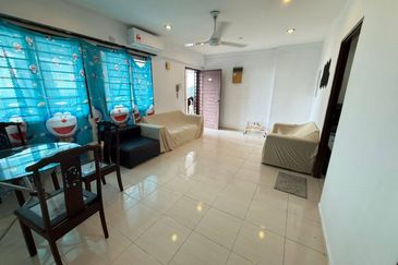 Bangunan Duta Impian (The Embassy Suites)