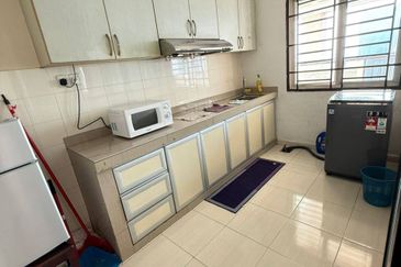 Bangunan Duta Impian (The Embassy Suites)