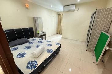 Bangunan Duta Impian (The Embassy Suites)