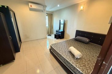 Bangunan Duta Impian (The Embassy Suites)