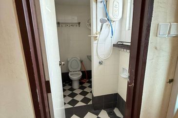 Bangunan Duta Impian (The Embassy Suites)