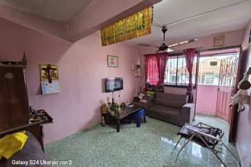 Flat Taman Ungku Tun Aminah