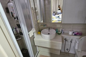 D'Summit Residences @ Kempas Utama