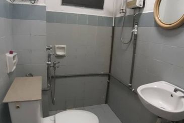 Mon Glori, , Bandar Baru Permas Jaya