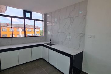 Taman Pulai Utama Flat