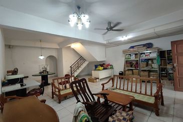 Jalan Pulai Indah, Taman Pulai Indah