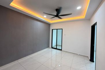 Pulai Utama Shop Apartment