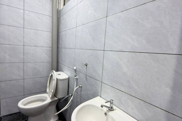 Pulai Utama Shop Apartment