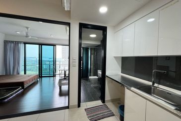 Almas Suites @ Puteri Harbour