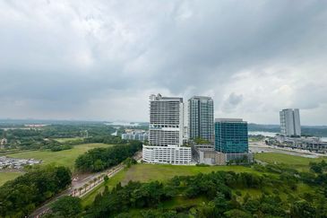 Almas Suites @ Puteri Harbour