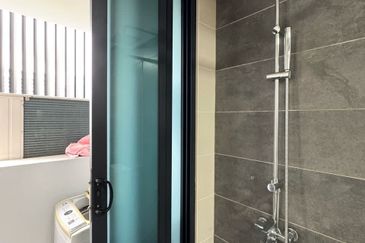 Almas Suites @ Puteri Harbour