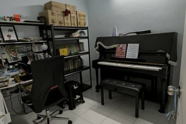 Jalan Setia Tropika 4/1