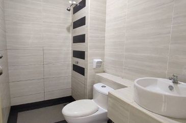 D'Summit Residences @ Kempas Utama