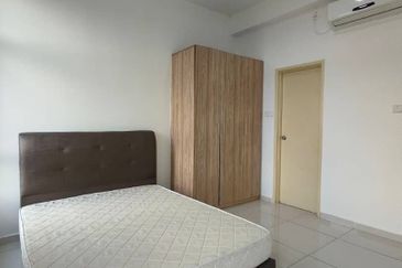 D'Summit Residences @ Kempas Utama