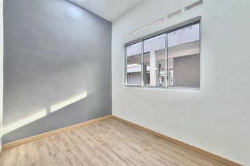 Taman Pulai Utama Flat