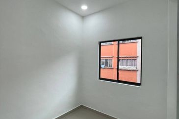 Taman Pulai Utama Flat