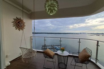 Royal Strand @ Country Garden Danga Bay