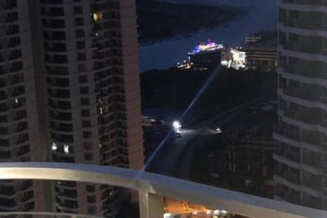 Baypoint @ Country Garden Danga Bay