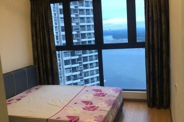 Baypoint @ Country Garden Danga Bay