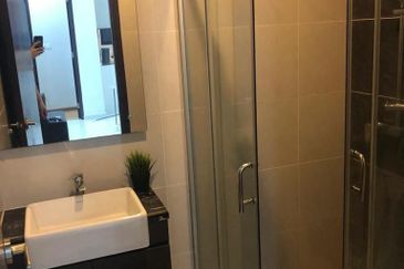 Baypoint @ Country Garden Danga Bay