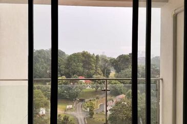 Baypoint @ Country Garden Danga Bay