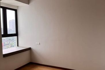 Baypoint @ Country Garden Danga Bay