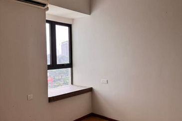 Baypoint @ Country Garden Danga Bay