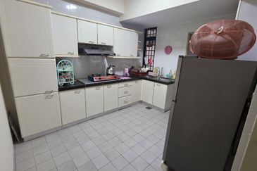 Aloha Tower Condominium